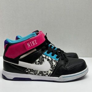 Multicolor Nike Air high tops with geometric pattern Women’s size 9.5